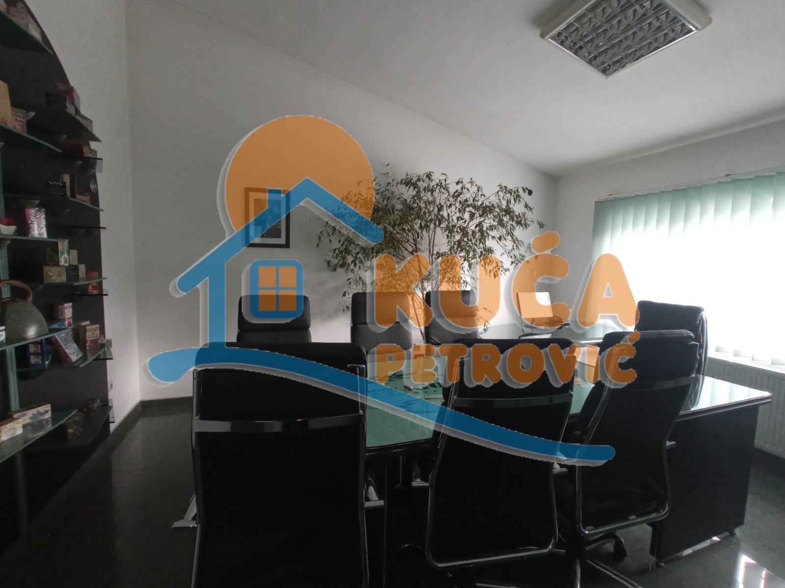 Lokal, 2500 m2, Centar, Hadžićeva ID: i-012947 10