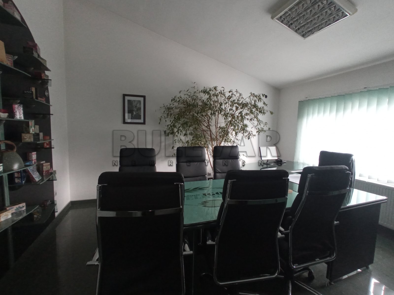 Lokal, 2500 m2, Centar, Hadžićeva ID: i-012947 10