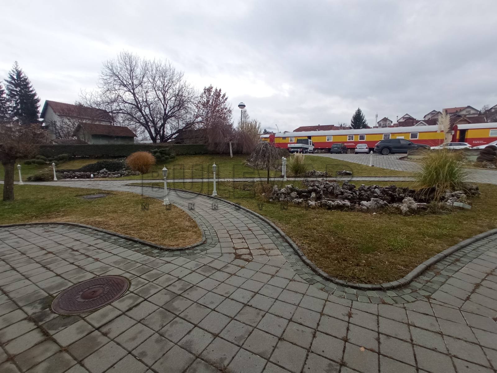 Lokal, 2500 m2, Centar, Hadžićeva ID: i-012947 6