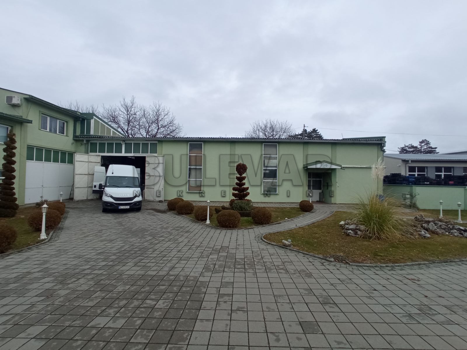 Lokal, 2500 m2, Centar, Hadžićeva ID: i-012947 9