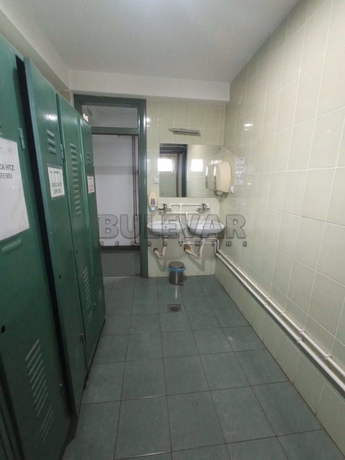 Lokal, 2500 m2, Centar, Hadžićeva ID: i-012947 32