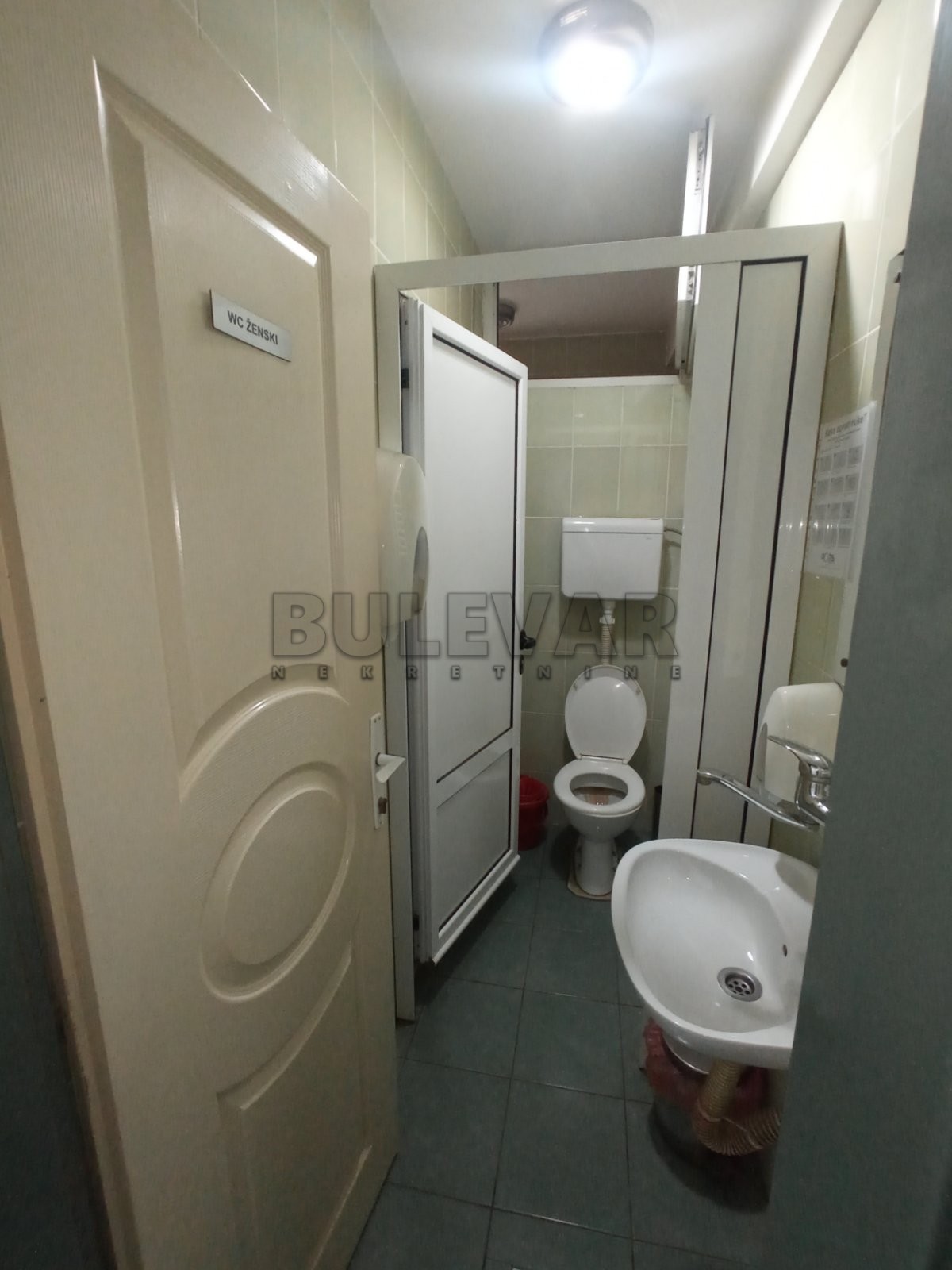 Lokal, 2500 m2, Centar, Hadžićeva ID: i-012947 33