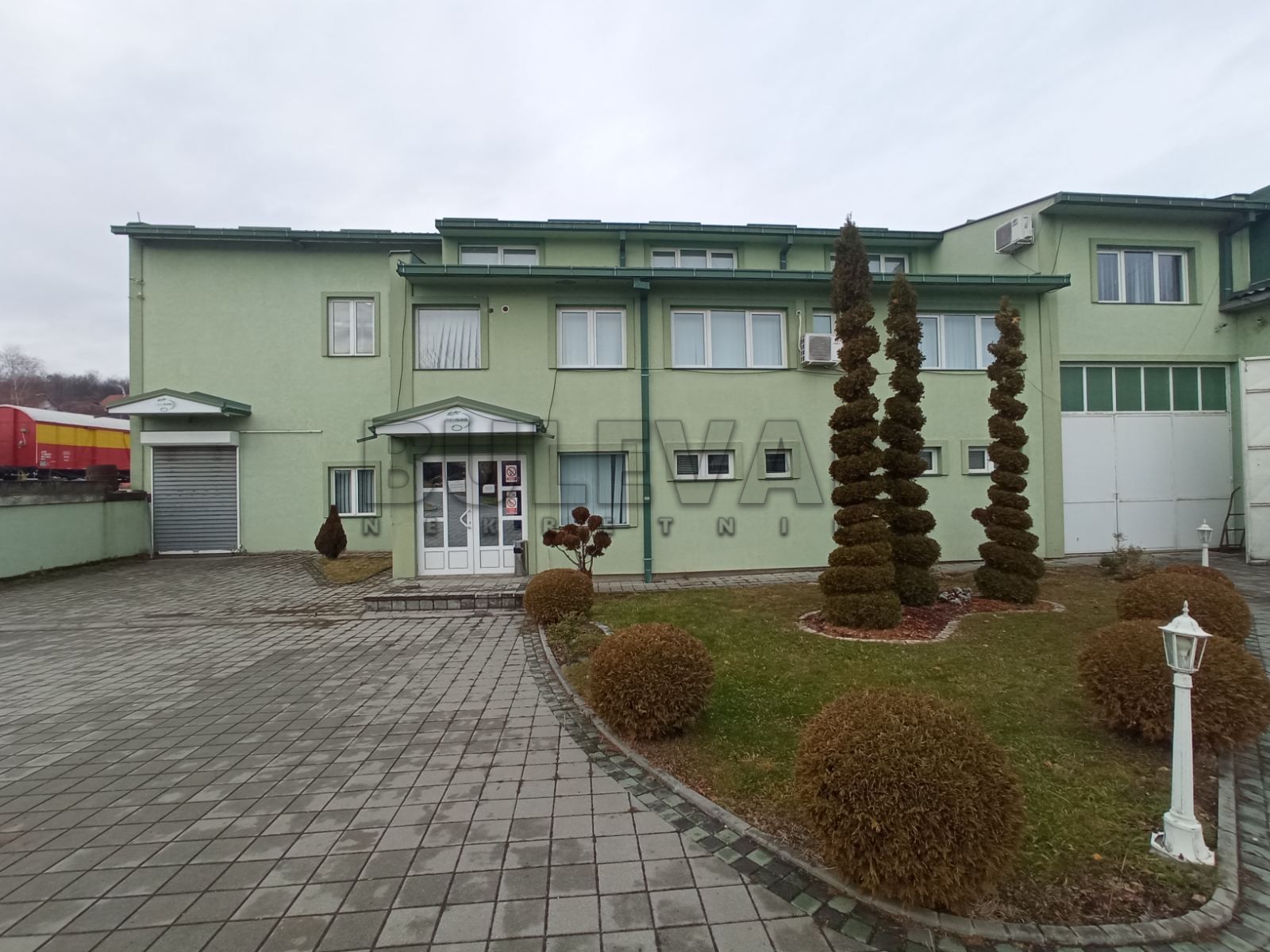 Lokal, 2500 m2, Centar, Hadžićeva ID: i-012947 5