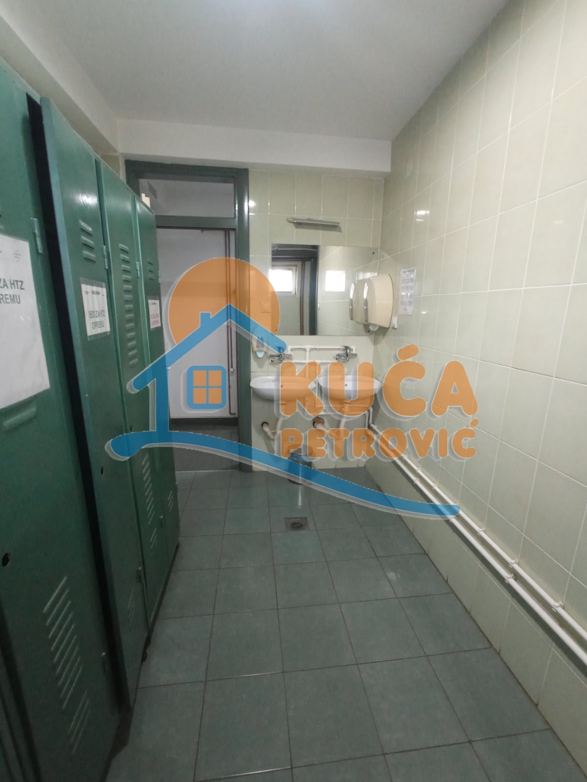 Lokal, 2500 m2, Centar, Hadžićeva ID: i-012947 32
