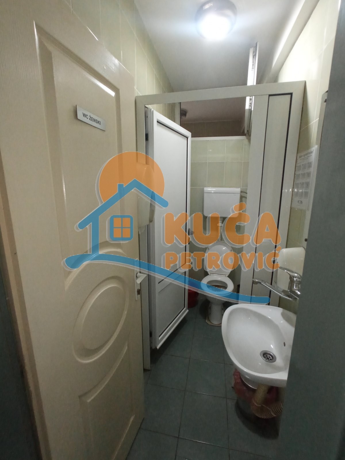 Lokal, 2500 m2, Centar, Hadžićeva ID: i-012947 33