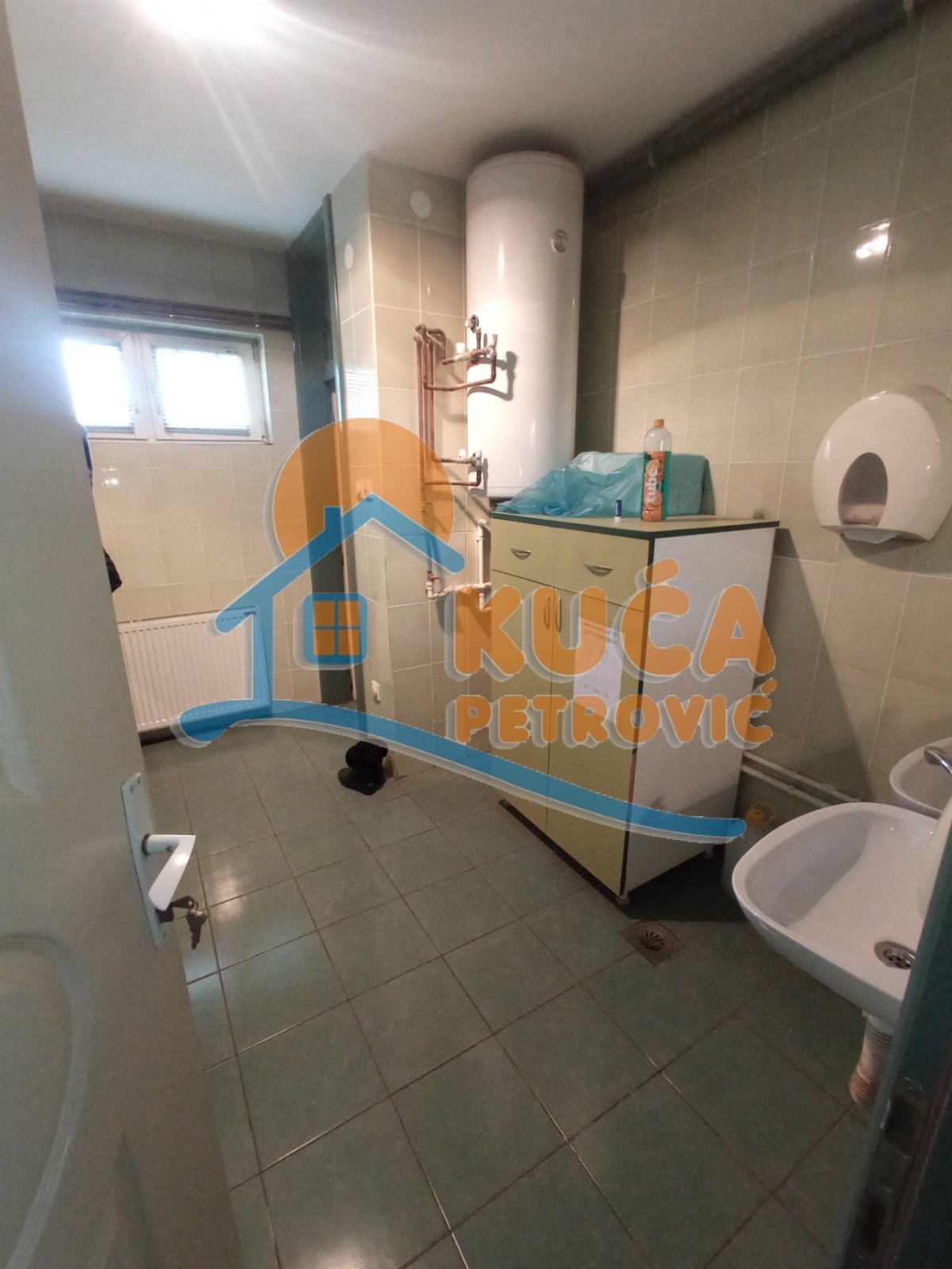 Lokal, 2500 m2, Centar, Hadžićeva ID: i-012947 35