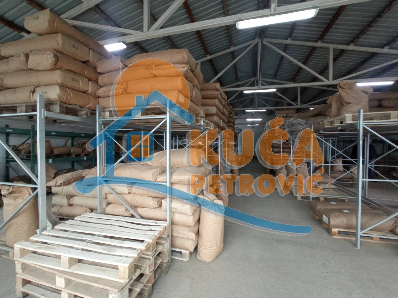 Lokal, 2500 m2, Centar, Hadžićeva ID: i-012947 26
