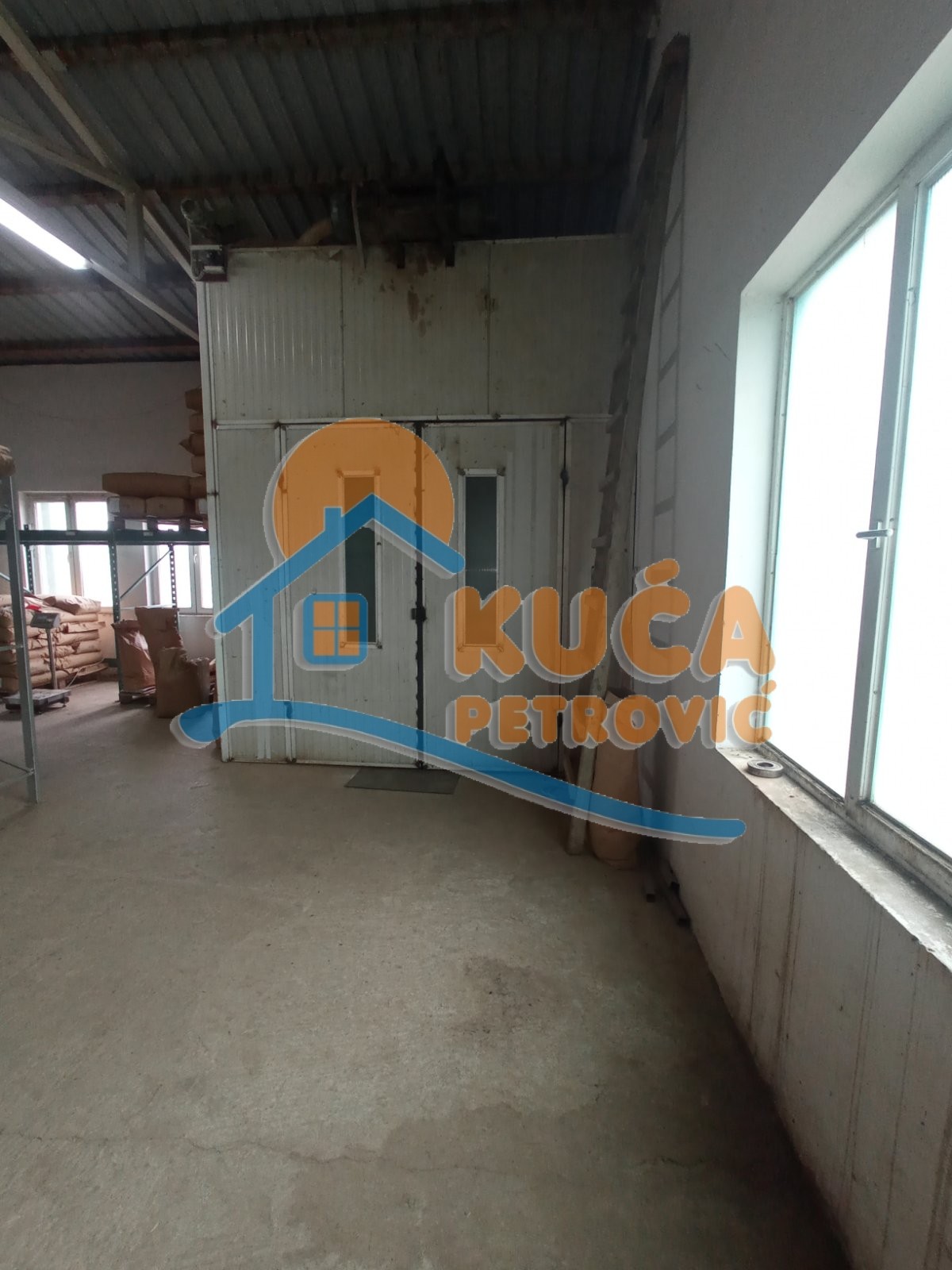 Lokal, 2500 m2, Centar, Hadžićeva ID: i-012947 28