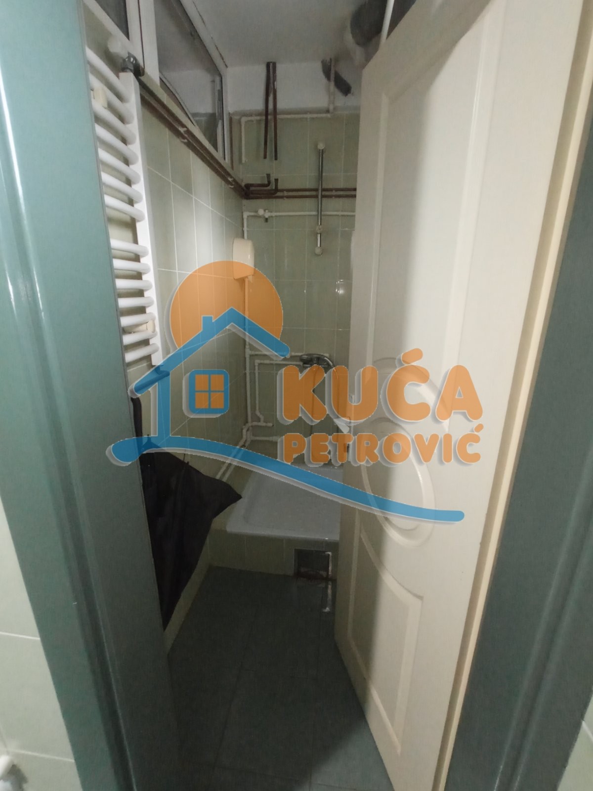 Lokal, 2500 m2, Centar, Hadžićeva ID: i-012947 31