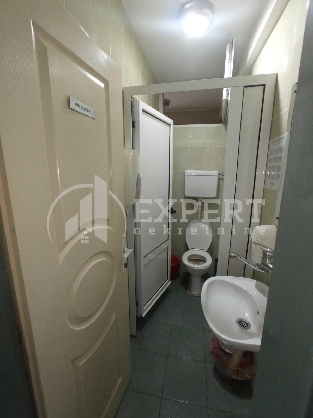 Lokal, 2500 m2, Centar, Hadžićeva ID: i-012947 33