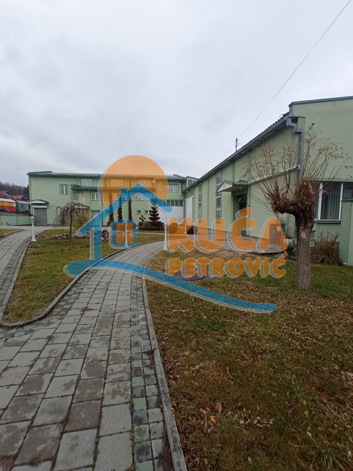 Lokal, 2500 m2, Centar, Hadžićeva ID: i-012947 2