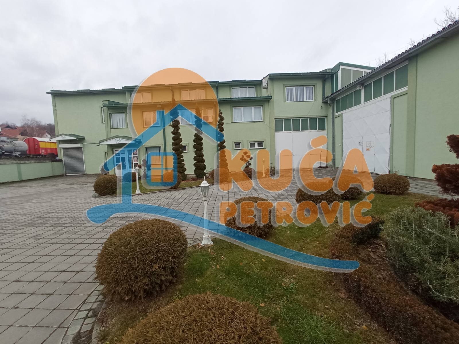Lokal, 2500 m2, Centar, Hadžićeva ID: i-012947 3