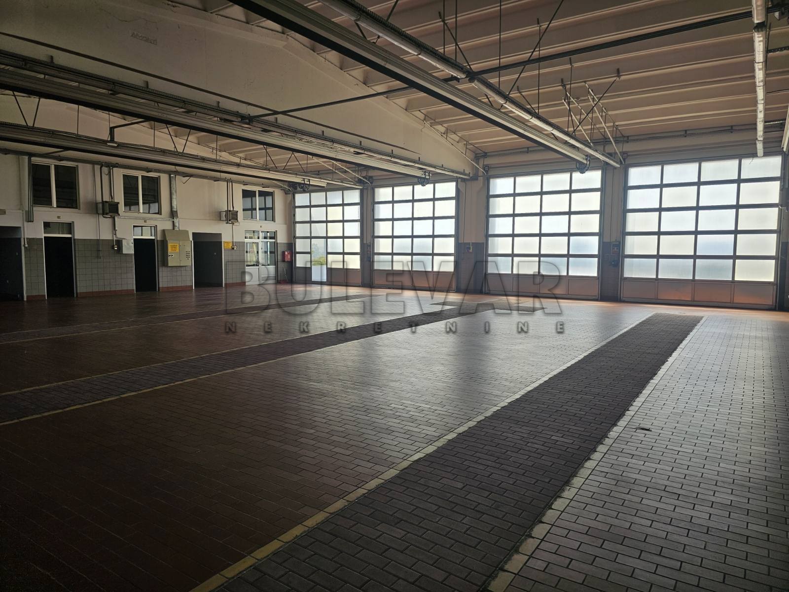 Lokal, 760 m2, Vrtište, Čamurlijski put ID: i-013014 2