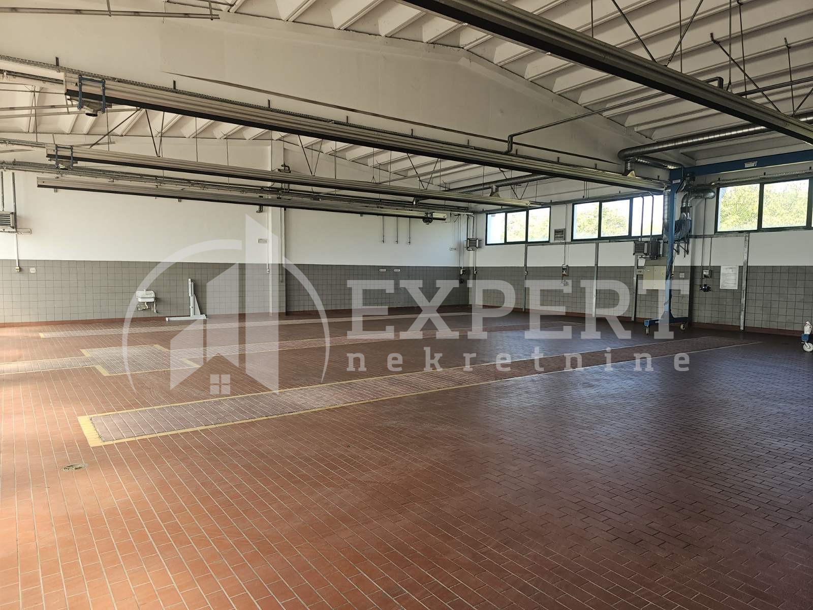 Lokal, 760 m2, Vrtište, Čamurlijski put ID: i-013014 1