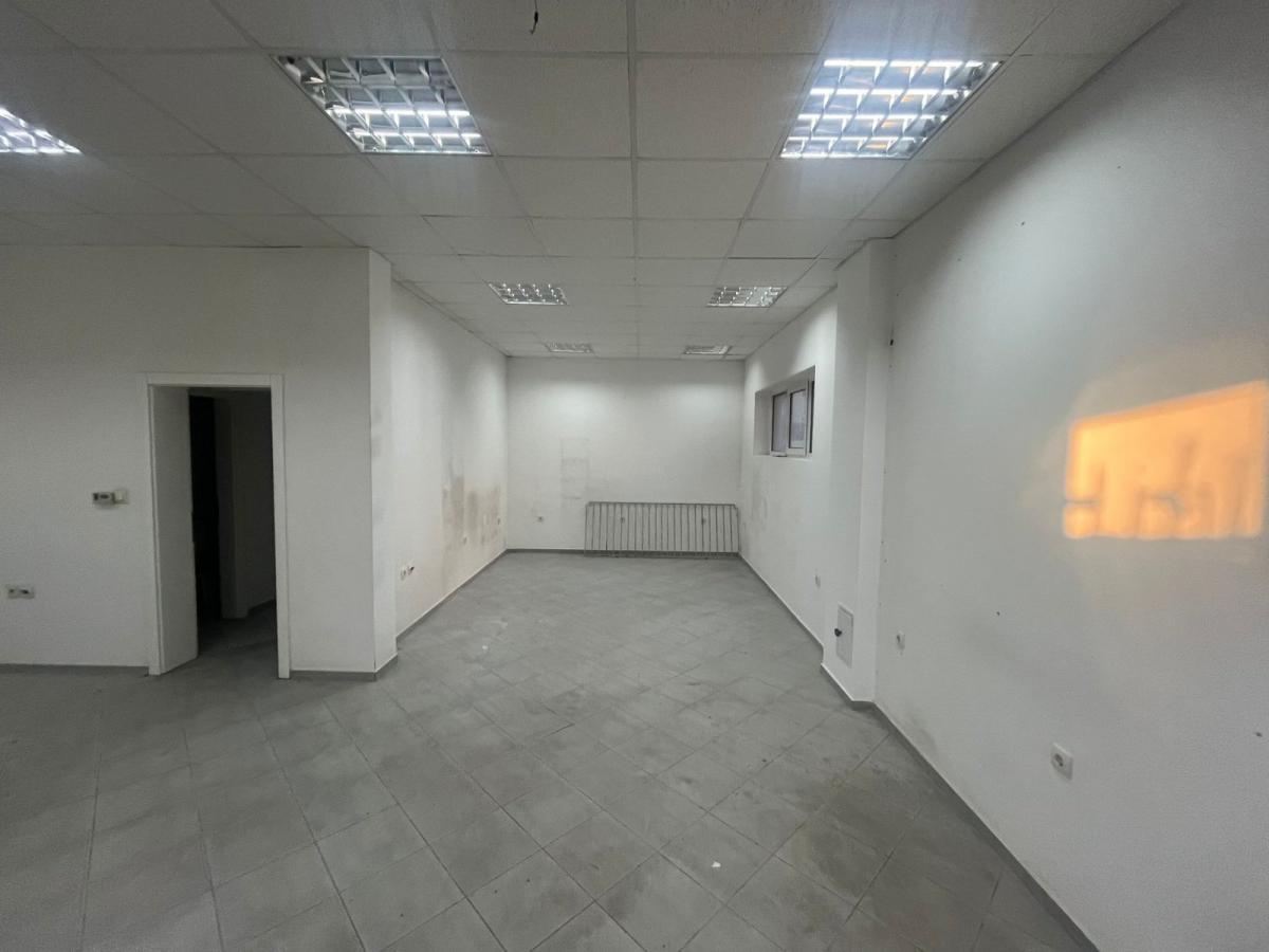 Lokal u novogradnji 7