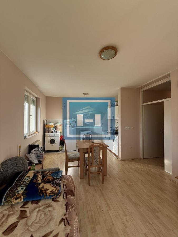 Na prodaju stan- odlična lokacija! 1