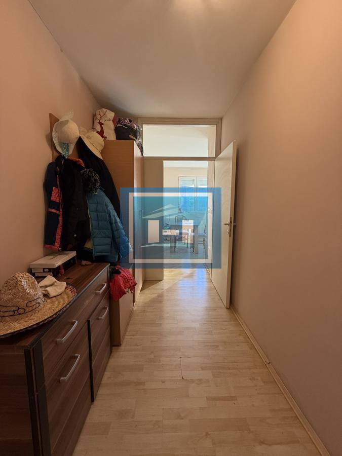 Na prodaju stan- odlična lokacija! 4