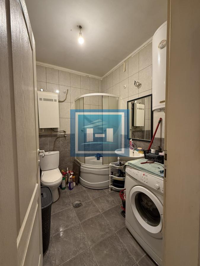 Na prodaju stan- odlična lokacija! 5