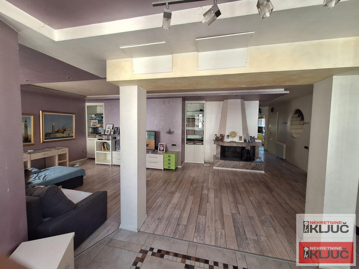 FUTOŠKA PIJACA, 174m2, Duplex-Namešten, Parking 1