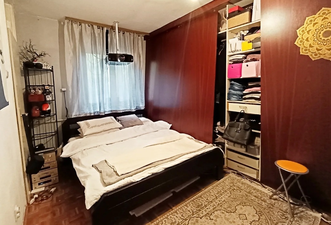 Dunavski kej  dvosoban stan u izvornom stanju 60m2 4