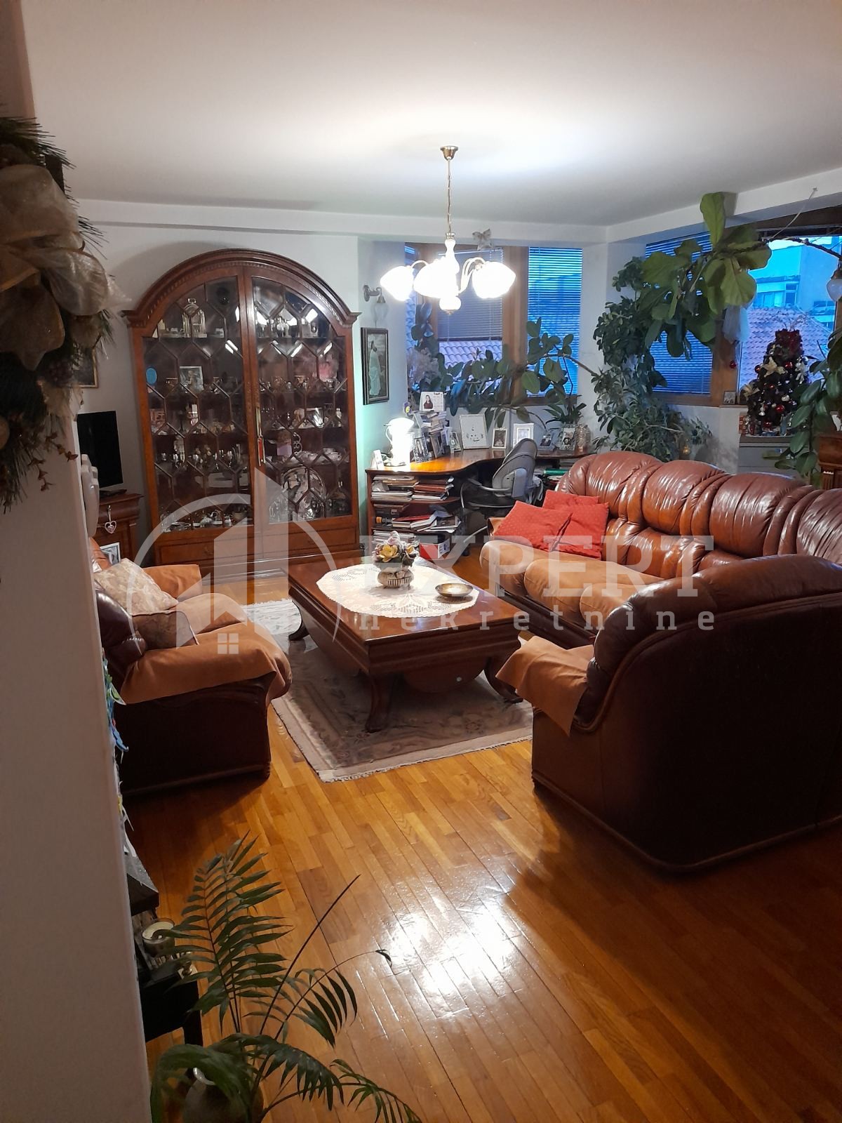 četvorosoban stan, 111 m2, Čair, Prvomajska ID: p-013009 2