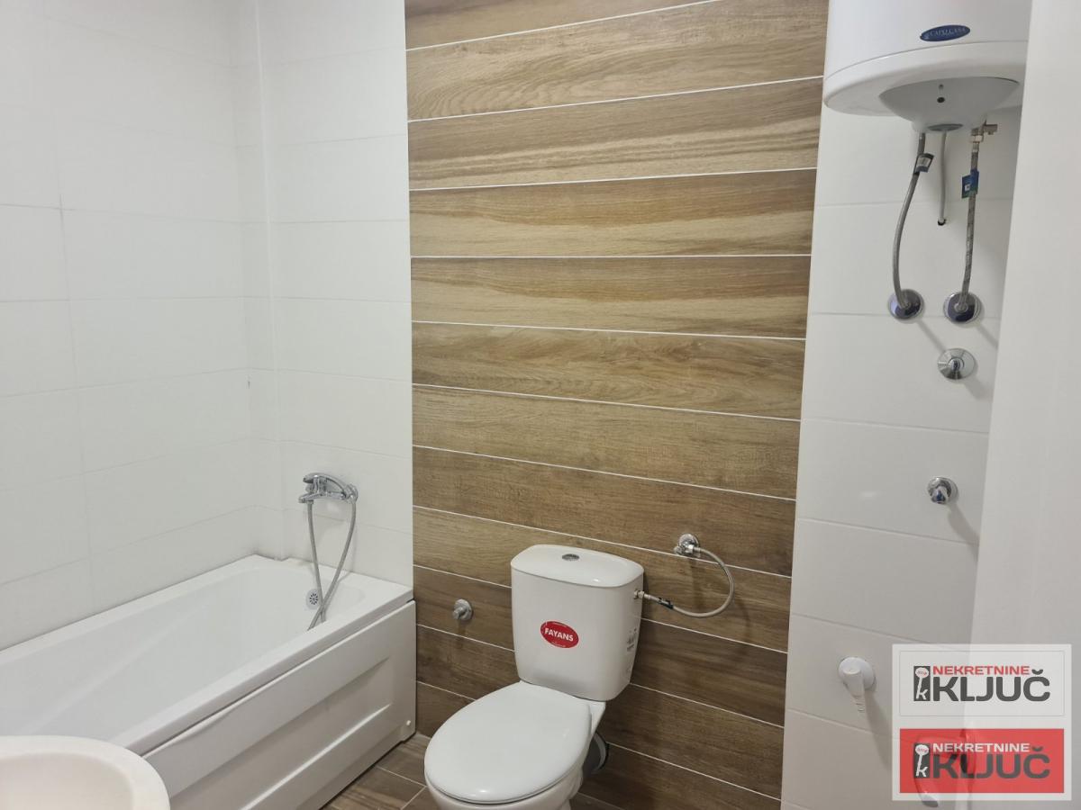 PETROVARADIN, 66m2+ 30m2 terasa, Trosoban, Novogradnja 4