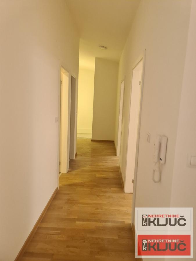 PETROVARADIN, 66m2+ 30m2 terasa, Trosoban, Novogradnja 7
