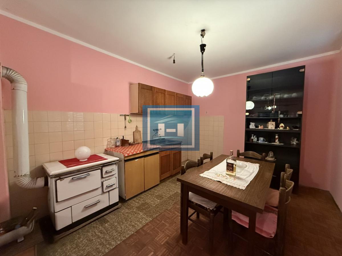 Na prodaju kuća u Paljanu – savršeno mesto za miran život! 10