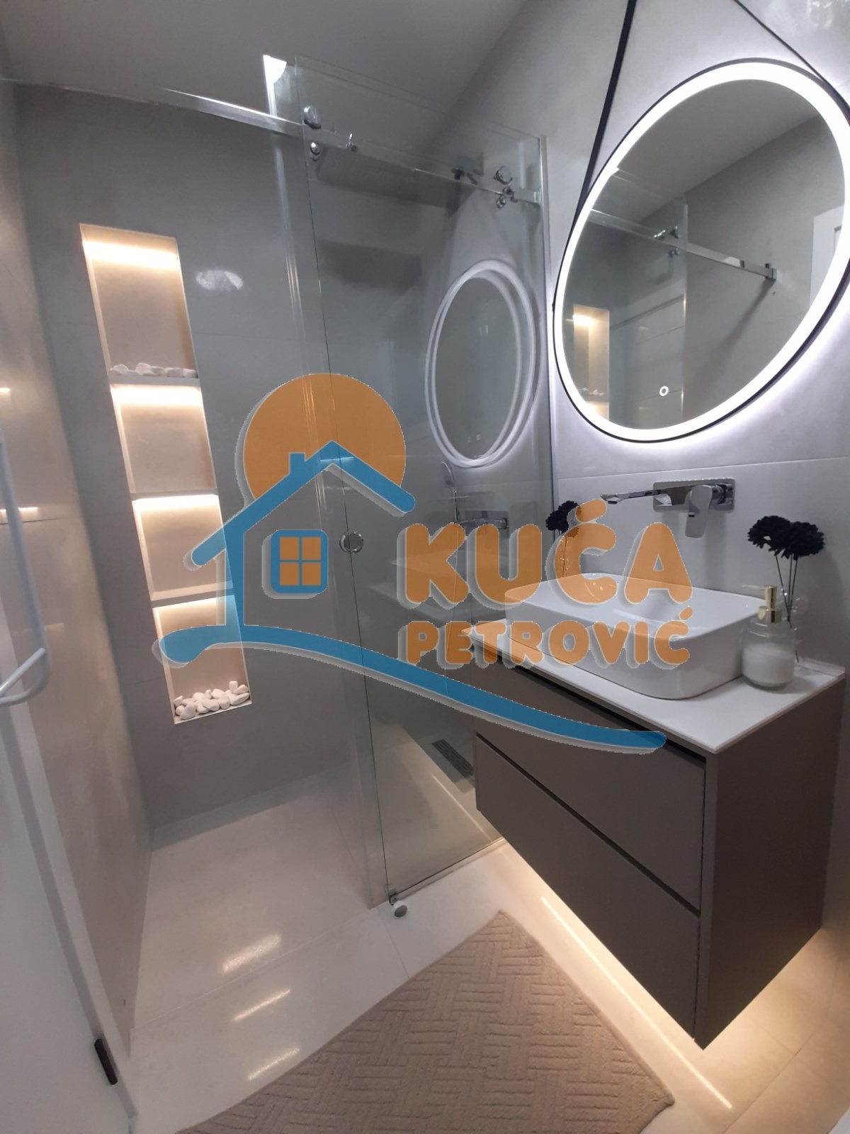 Dvosoban stan, 56 m2, Dom zdravlja, Pantelejska ID: i-013053 35