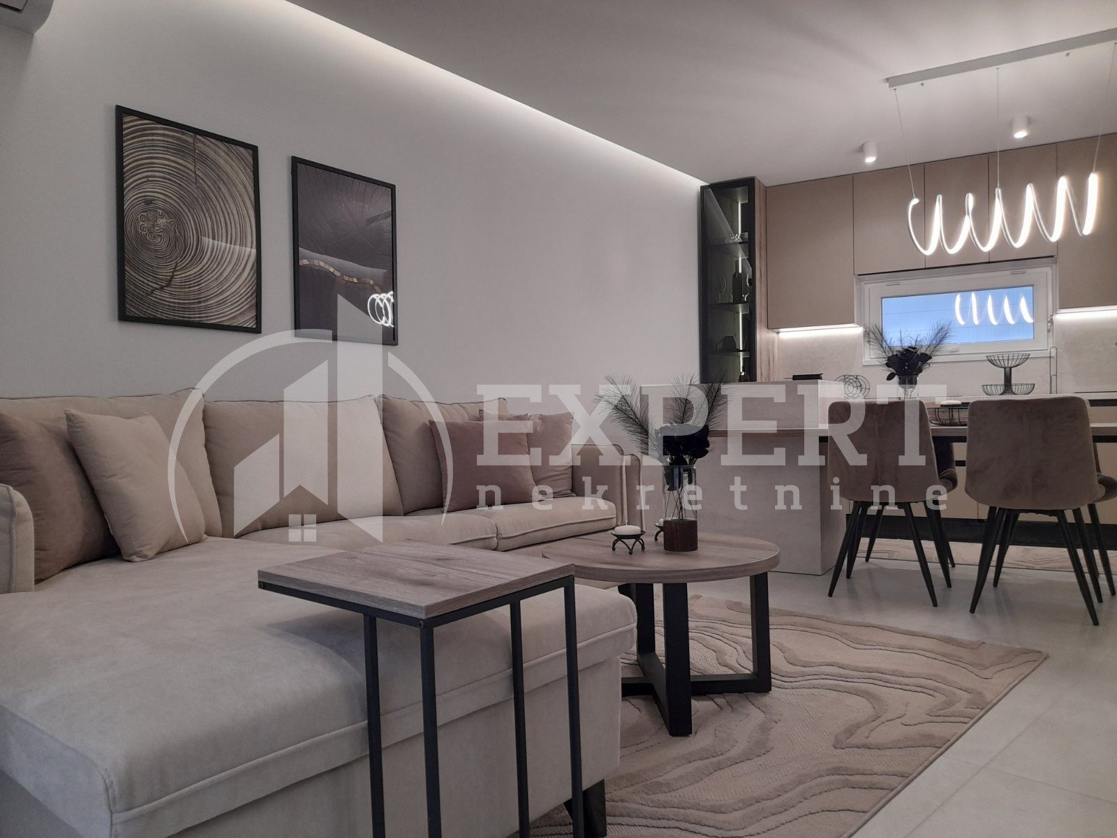 Dvosoban stan, 56 m2, Dom zdravlja, Pantelejska ID: i-013053 2