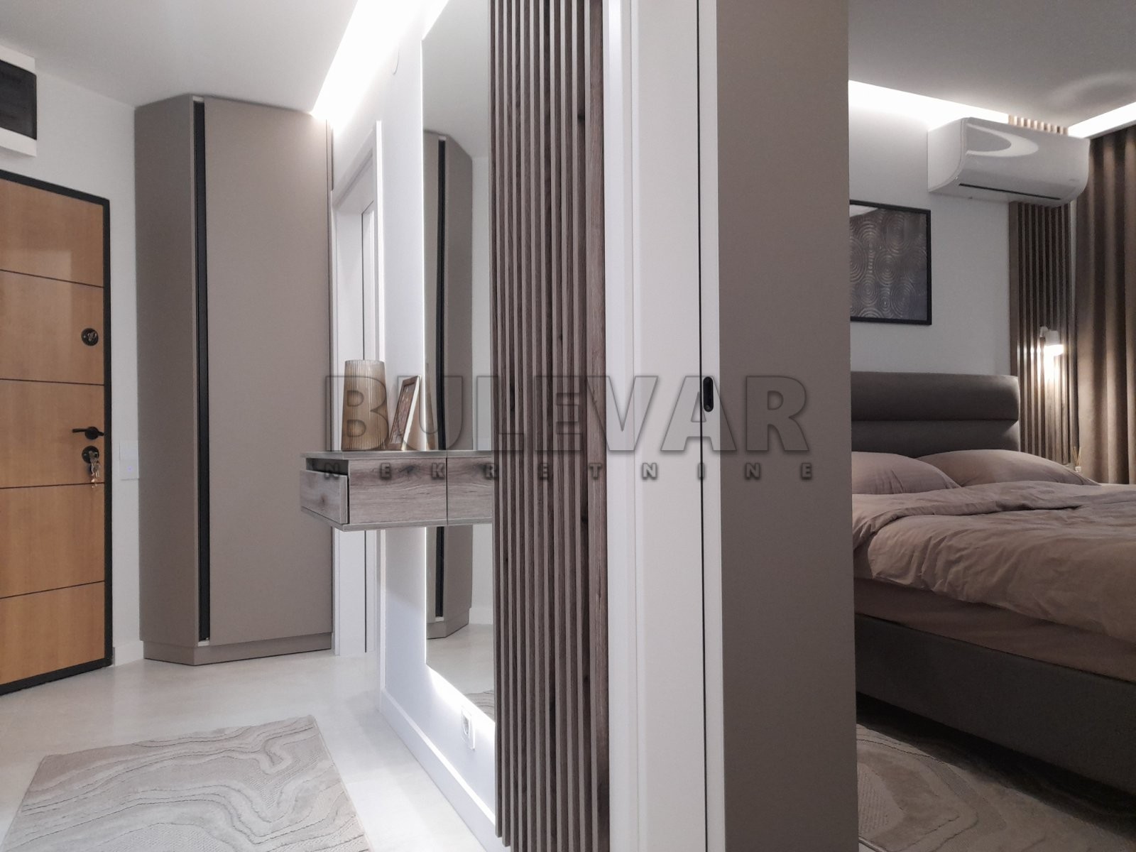 Dvosoban stan, 56 m2, Dom zdravlja, Pantelejska ID: i-013053 17