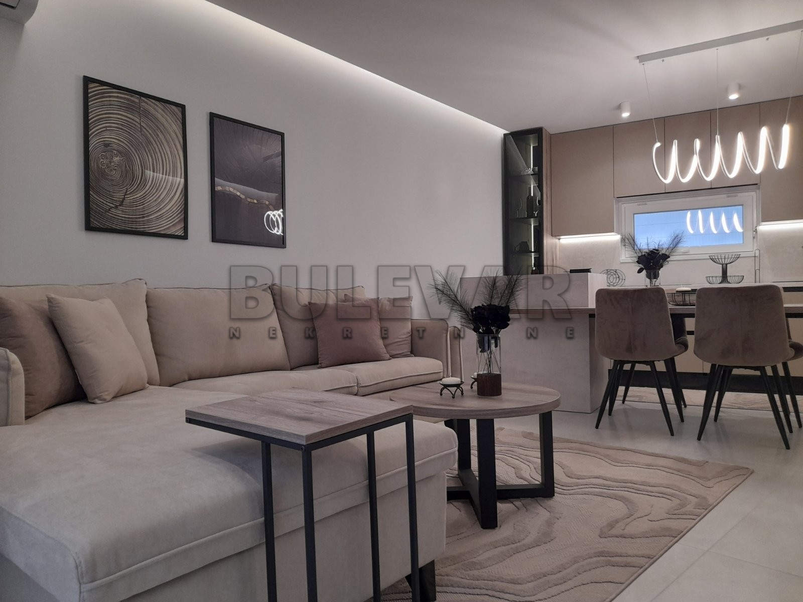 Dvosoban stan, 56 m2, Dom zdravlja, Pantelejska ID: i-013053 2