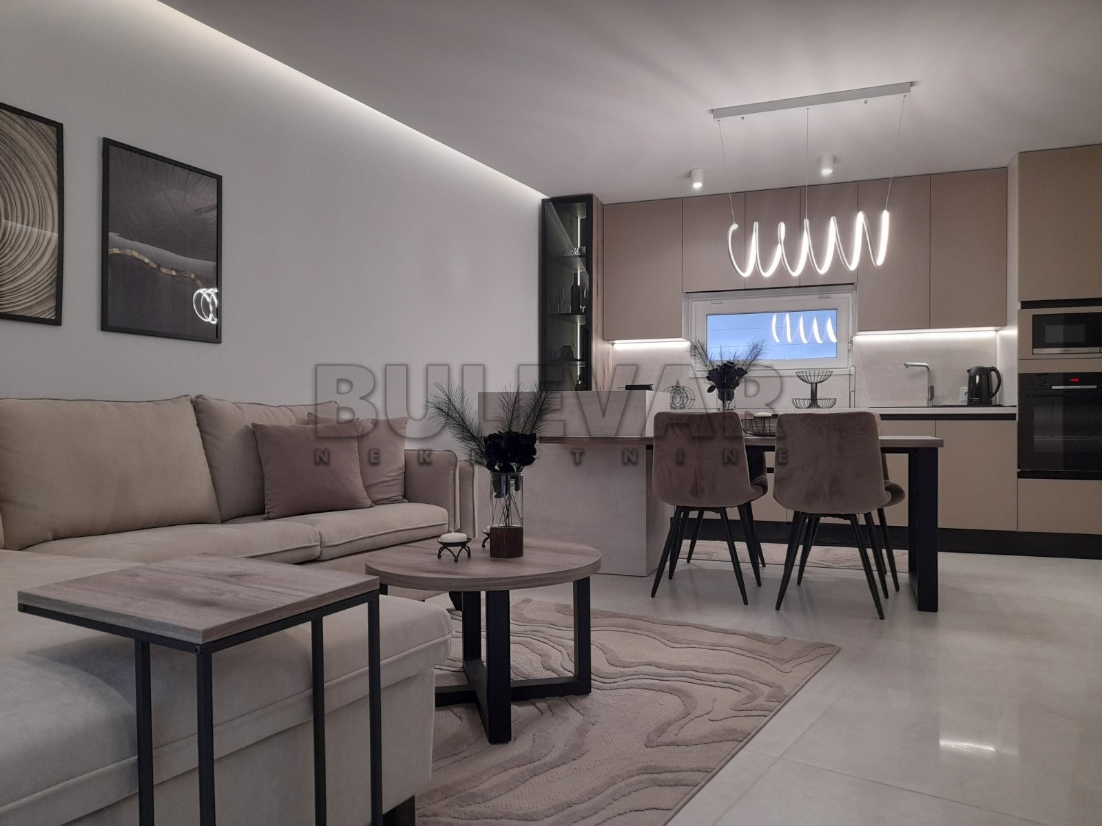 Dvosoban stan, 56 m2, Dom zdravlja, Pantelejska ID: i-013053 3