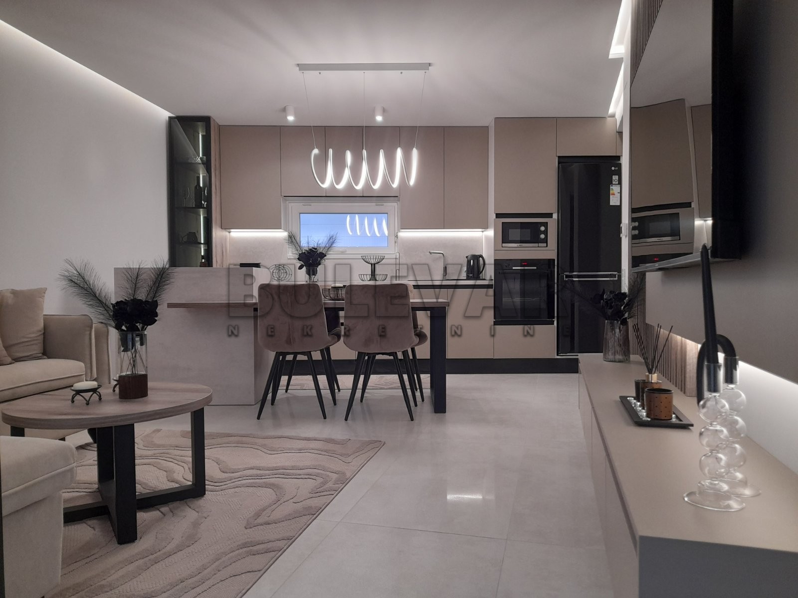 Dvosoban stan, 56 m2, Dom zdravlja, Pantelejska ID: i-013053 4