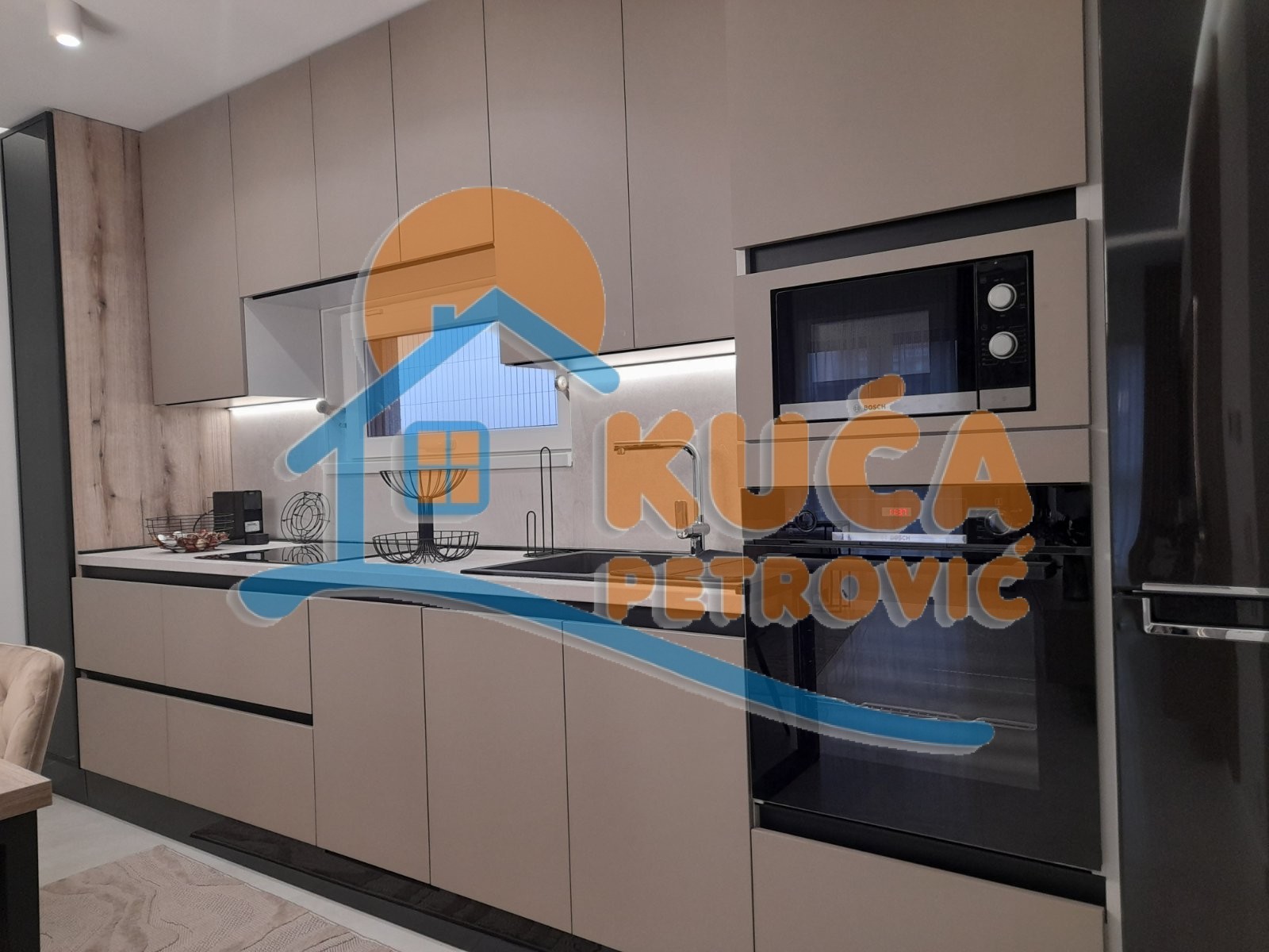 Dvosoban stan, 56 m2, Dom zdravlja, Pantelejska ID: i-013053 15