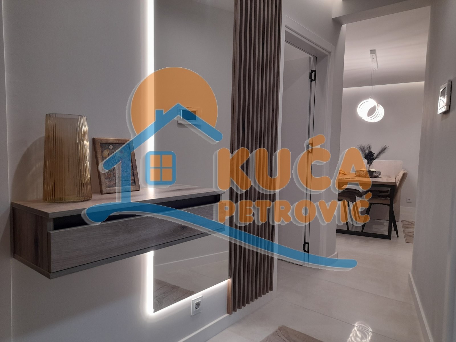 Dvosoban stan, 56 m2, Dom zdravlja, Pantelejska ID: i-013053 16