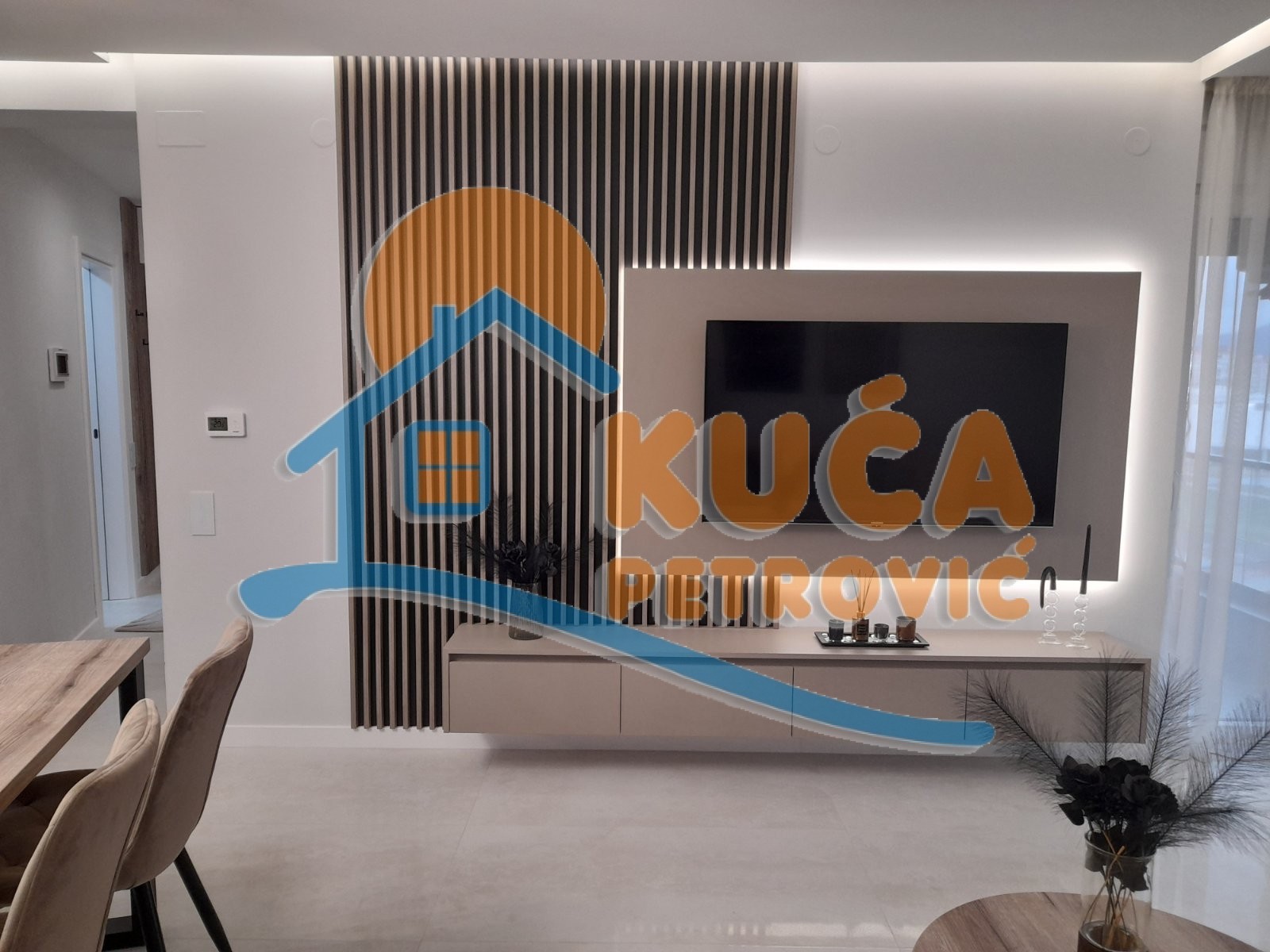 Dvosoban stan, 56 m2, Dom zdravlja, Pantelejska ID: i-013053 5