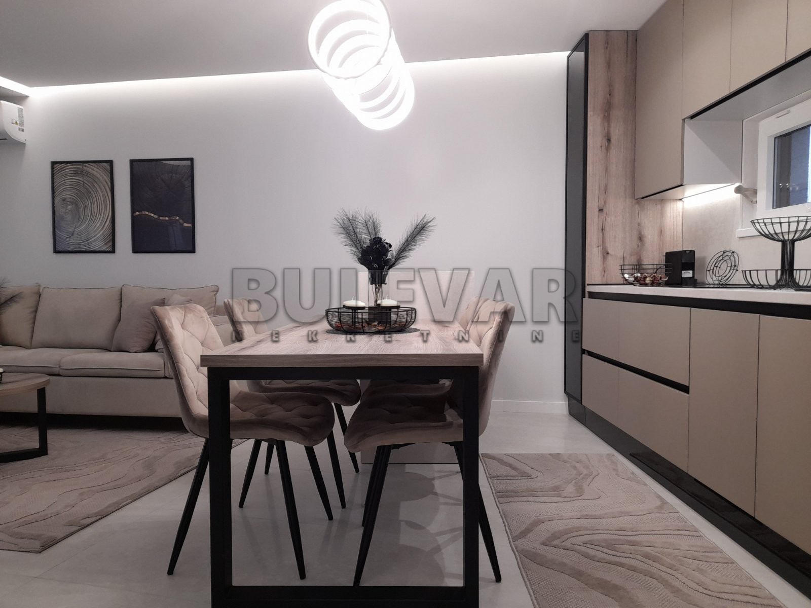 Dvosoban stan, 56 m2, Dom zdravlja, Pantelejska ID: i-013053 13