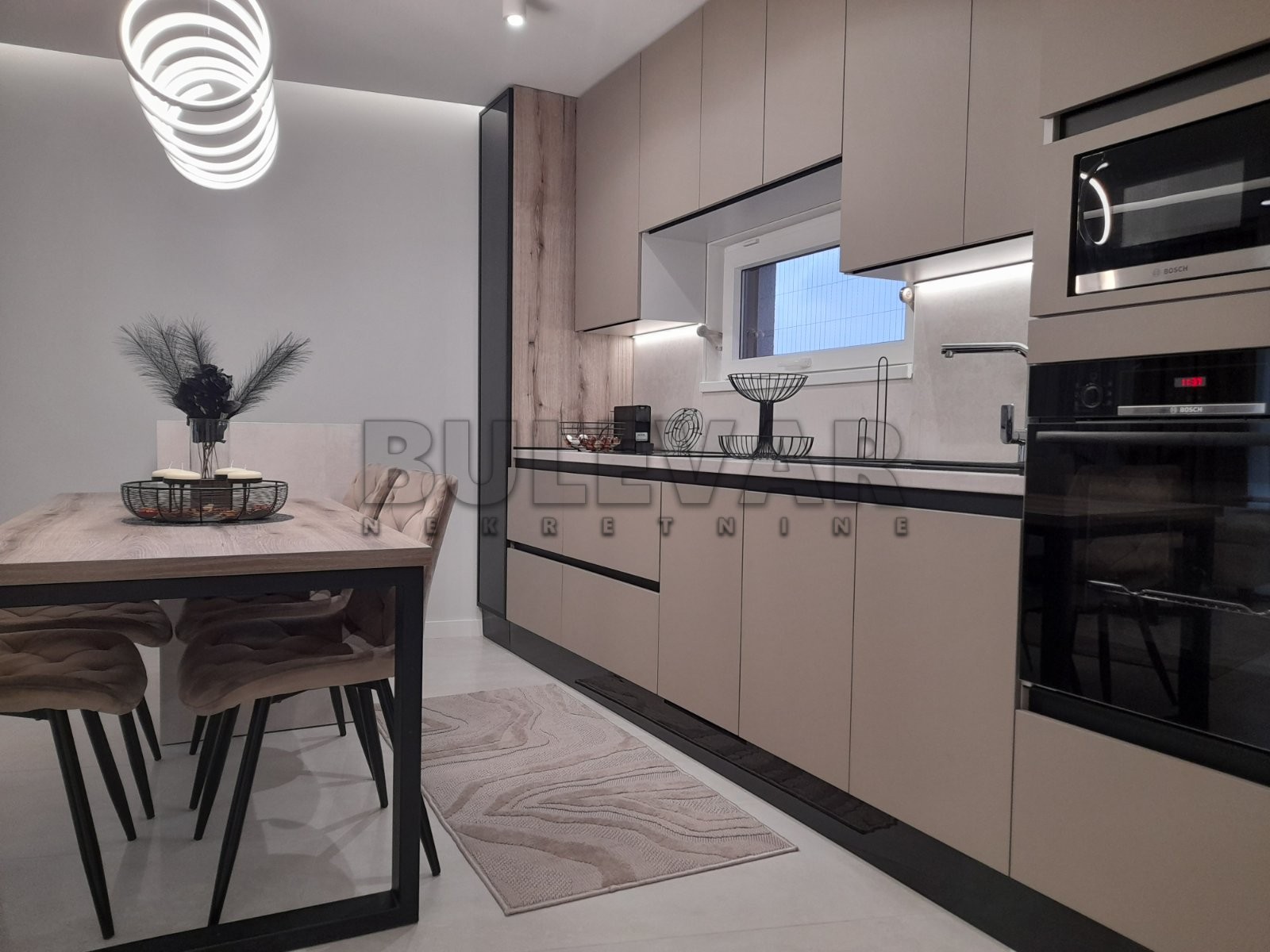 Dvosoban stan, 56 m2, Dom zdravlja, Pantelejska ID: i-013053 14