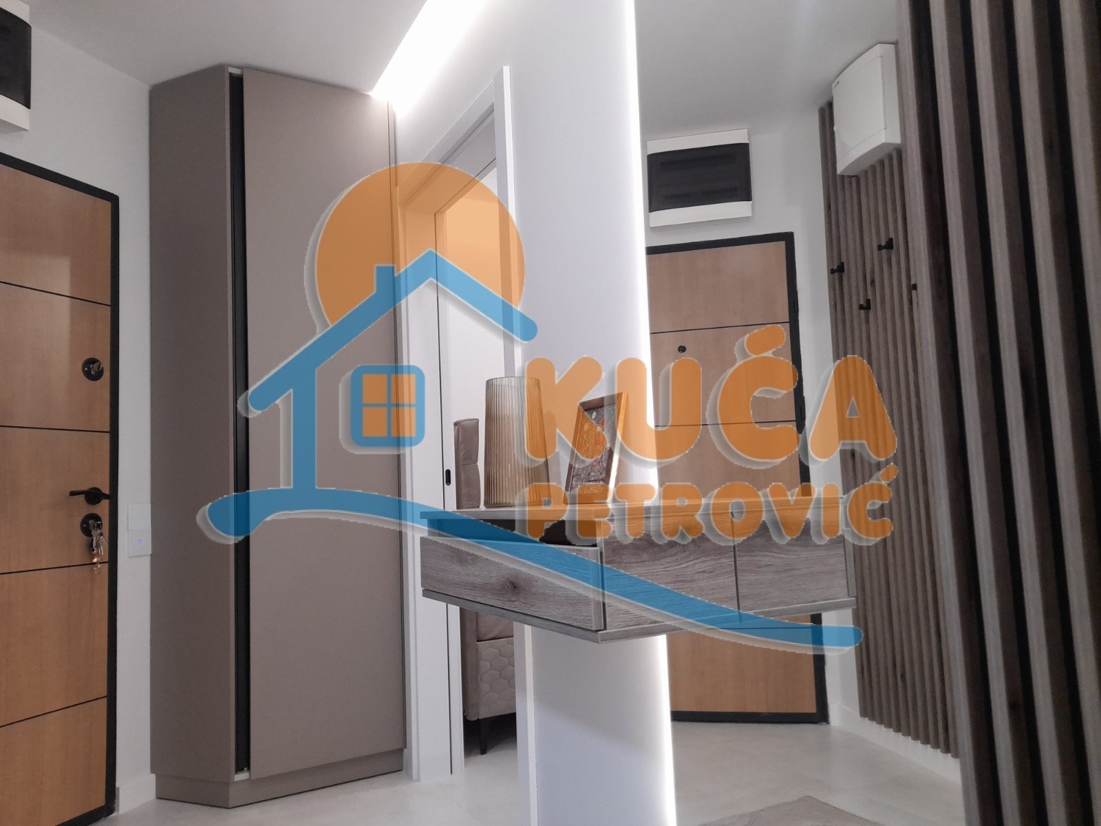 Dvosoban stan, 56 m2, Dom zdravlja, Pantelejska ID: i-013053 18