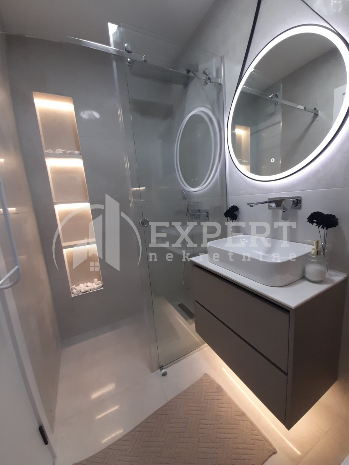 Dvosoban stan, 56 m2, Dom zdravlja, Pantelejska ID: i-013053 35