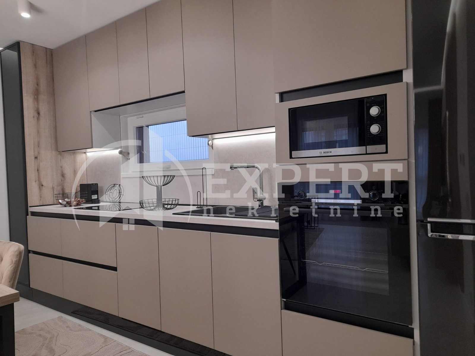 Dvosoban stan, 56 m2, Dom zdravlja, Pantelejska ID: i-013053 15