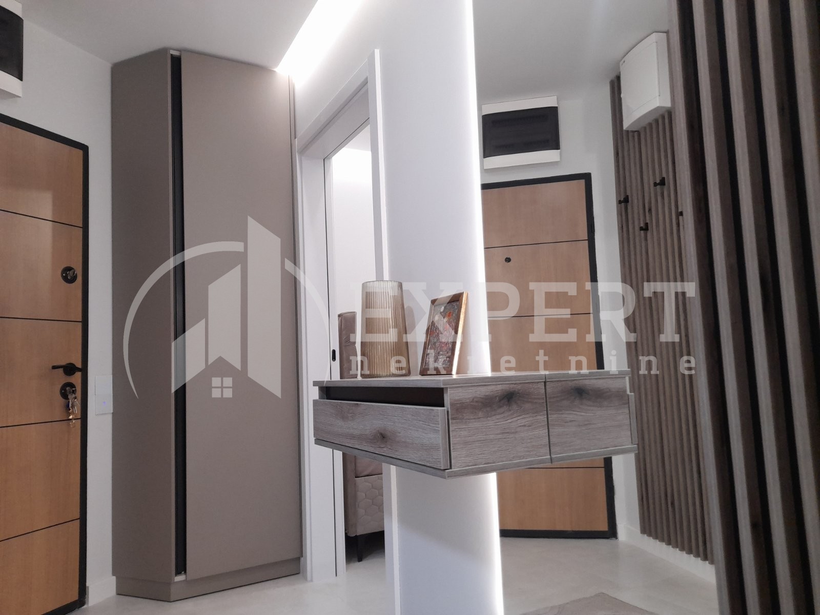 Dvosoban stan, 56 m2, Dom zdravlja, Pantelejska ID: i-013053 18