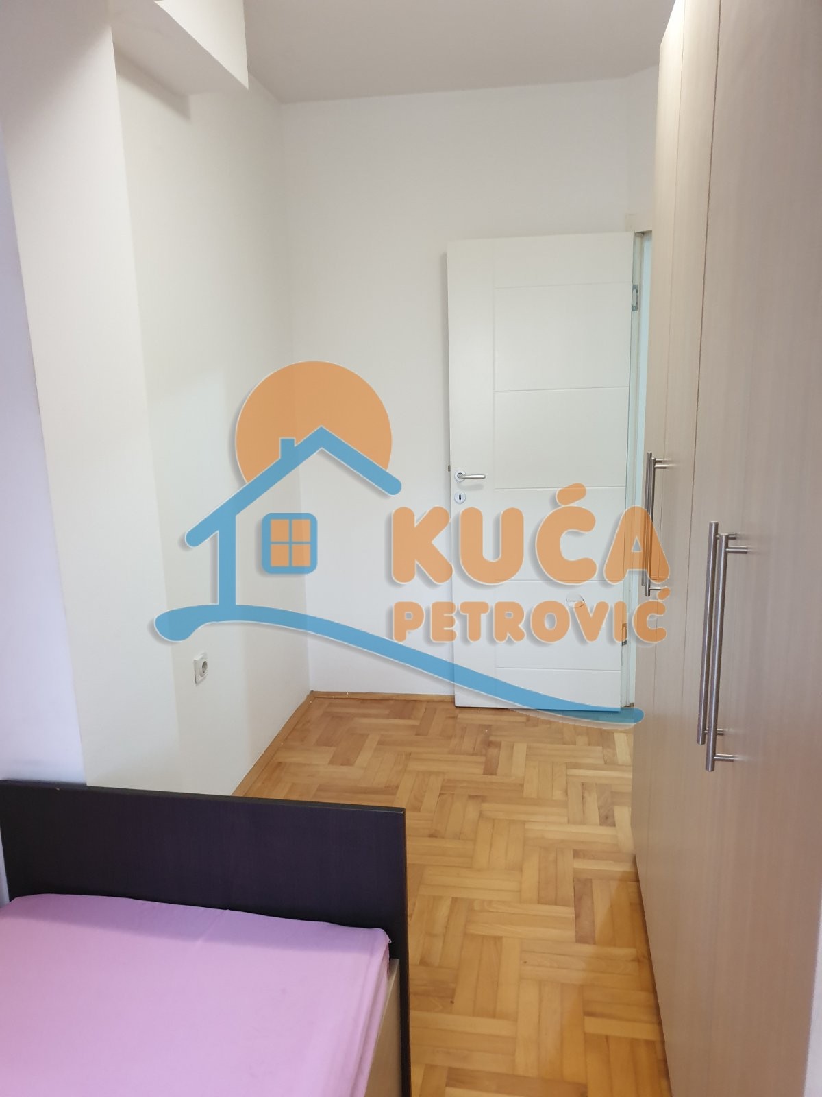 Jednosoban stan, 42 m2, Centar, Kej Kola srpskih sestara ID: i-09101 14