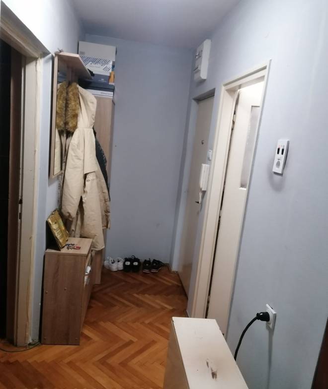 Prodajemo dvosoban  49m2  Karaburma  Mirijevski bulevar 5