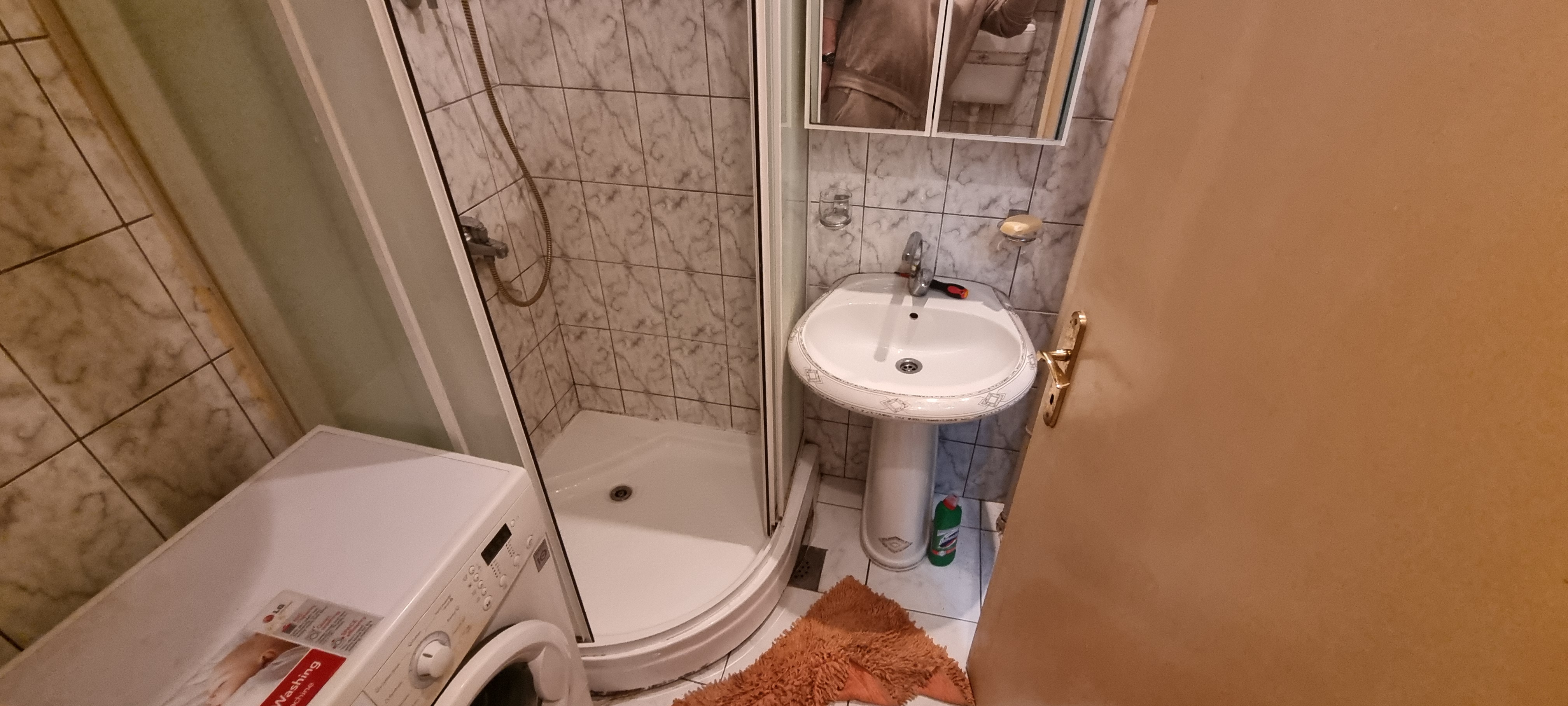 Izdajem namesten stan 3