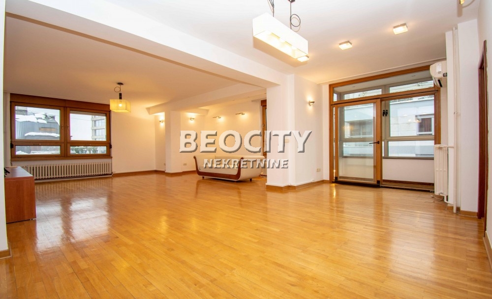 četvorosoban stan, 123 m2, Kalenić, Golsvordijeva ID: 115249 1