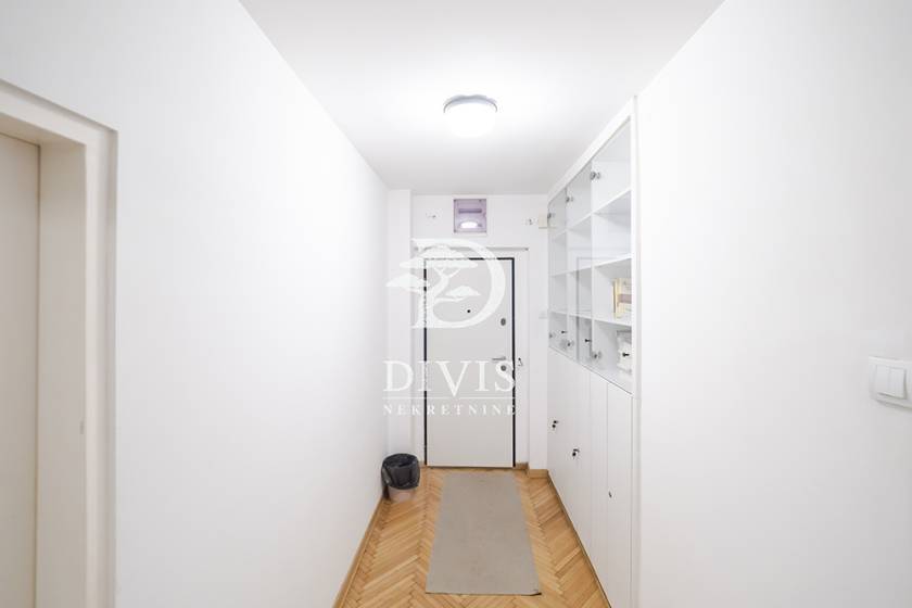 Prodajemo 5 0 stan  116m2  Atelje 212  Svetogorska 4