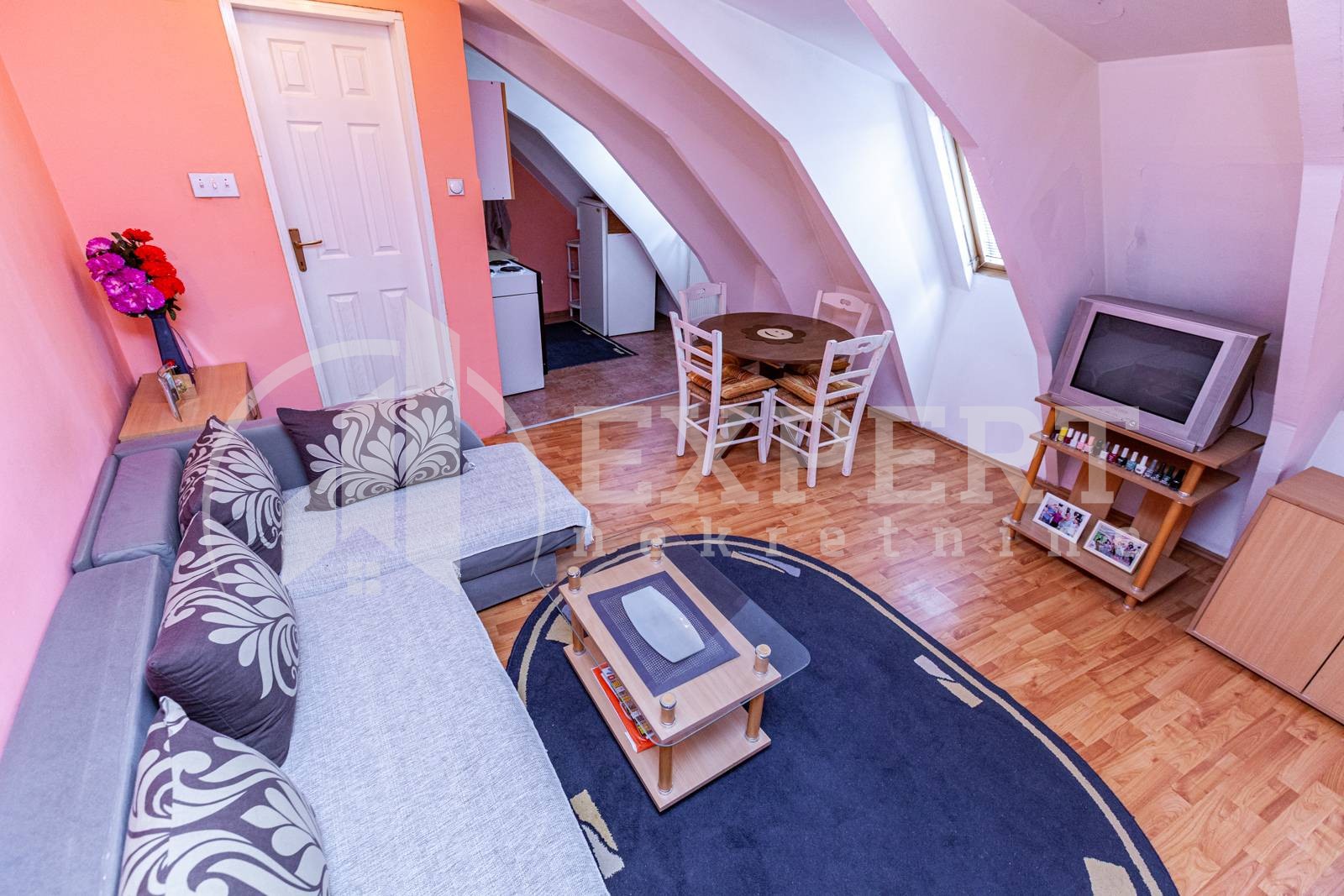 Jednosoban stan, 33 m2, Centar, Trg kralja Aleksandra Ujedinitelja ID: i-05911 3