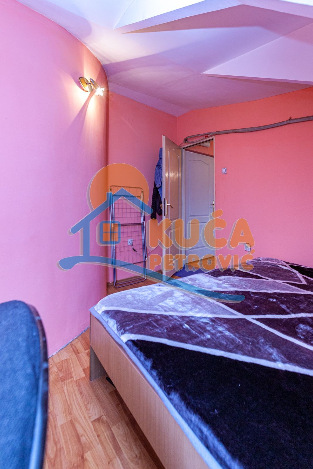 Jednosoban stan, 33 m2, Centar, Trg kralja Aleksandra Ujedinitelja ID: i-05911 7